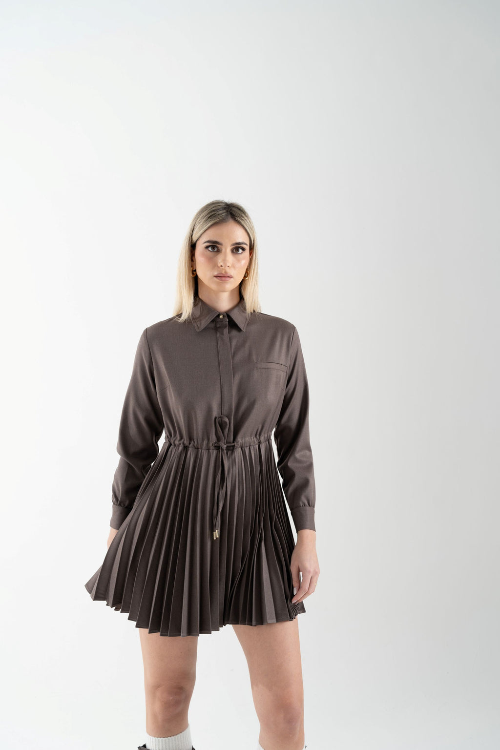 Abito camicia con gonna plissè