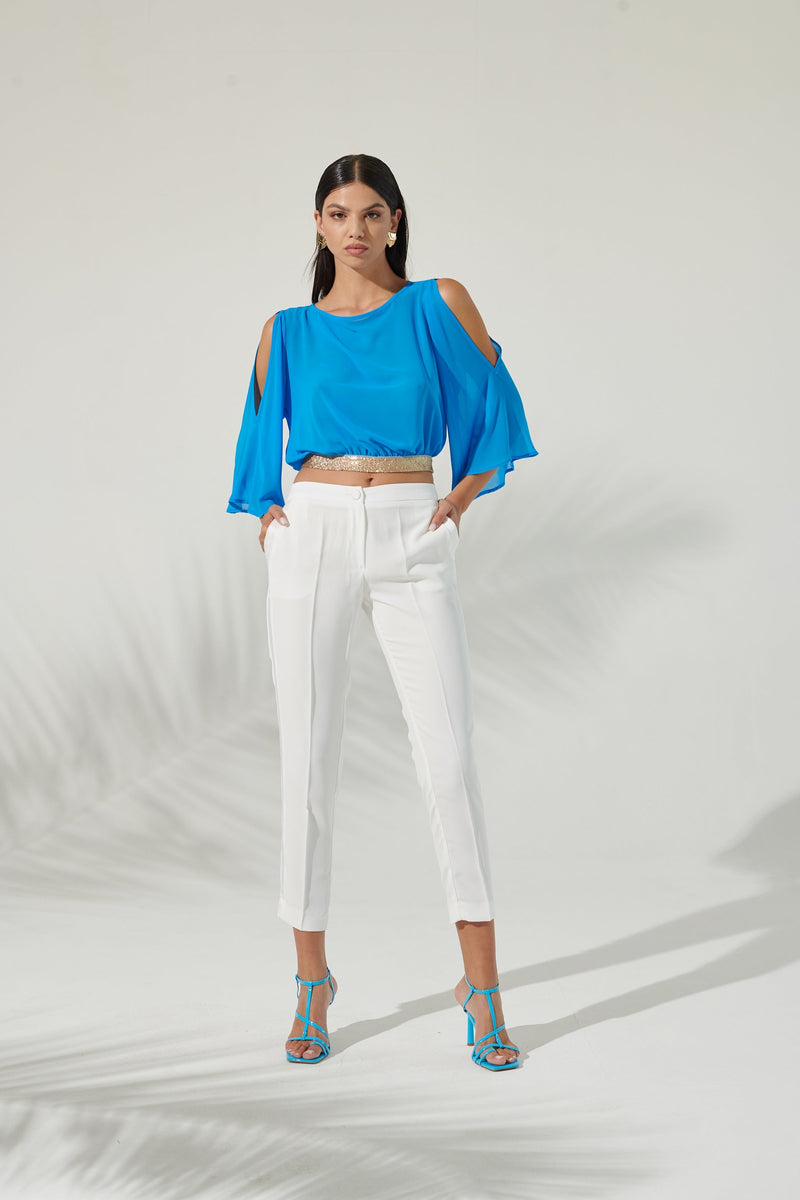 CAMICIA CON FIOCCO DIETRO E CINTA DI PAILETTES DAVANTI