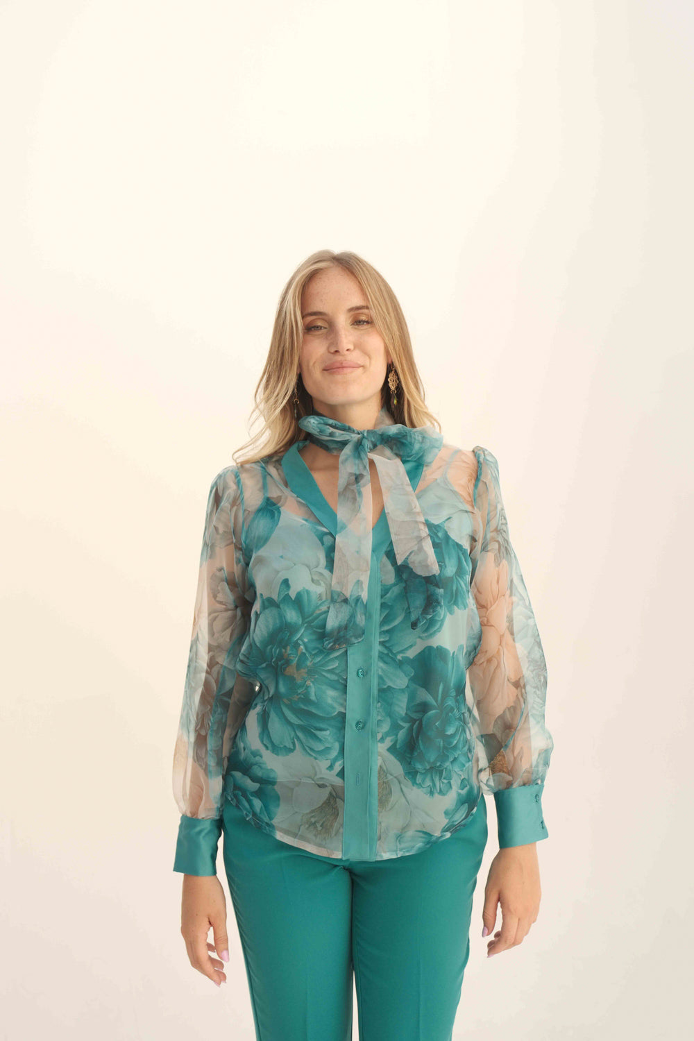 CAMICIA IN ORGANZA STAMPATA CON FIOCCO