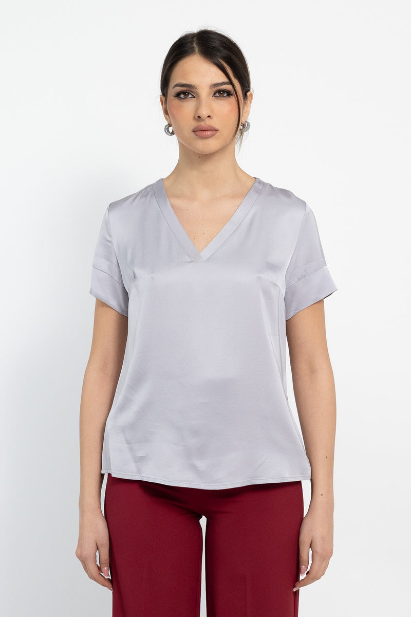 Blusa in raso mezza manica scollo a v