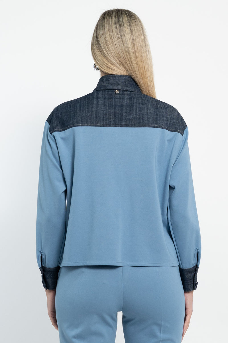 Camicia over in punto maglia con inserti in jeans