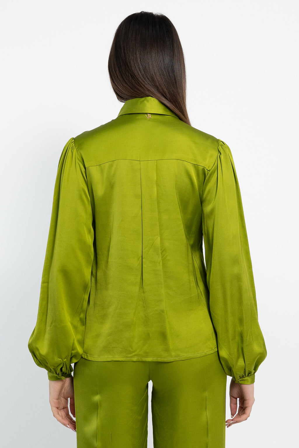 Camicia in raso con sciarpetta
