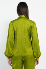 Camicia in raso con sciarpetta