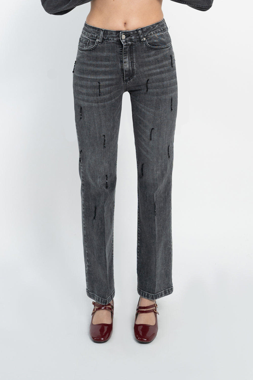 Jeans grigio linea dritta con applicazioni
