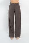 Pantalone in flanella con pinces e ricamo