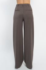 Pantalone in flanella con pinces e ricamo