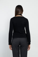 Maglia scollo V con sciarpetta e strass