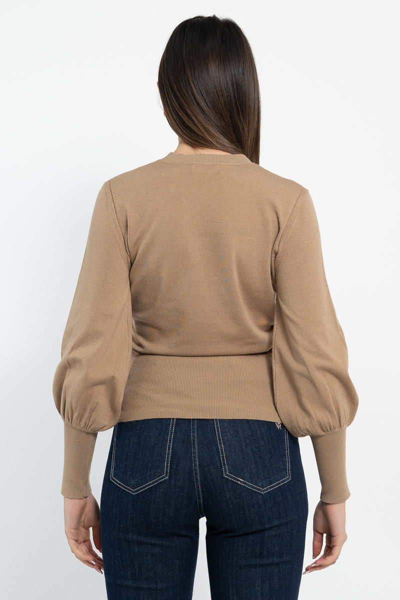Maglia finto incrocio con maniche a sbuffo
