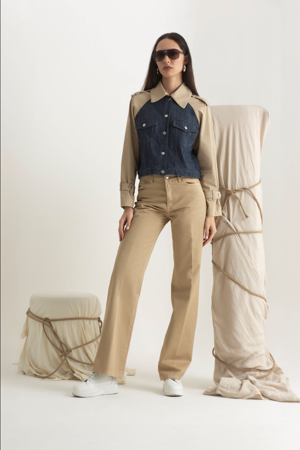 Giubbotto cropped di jeans con inserti in cotone