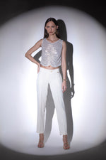 Pantalone cigarette fit con citurino e frisi lucidi