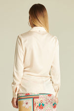 CAMICIA CON DAVANTI AD INCROCIO E FIOCCO SUL FIANCO